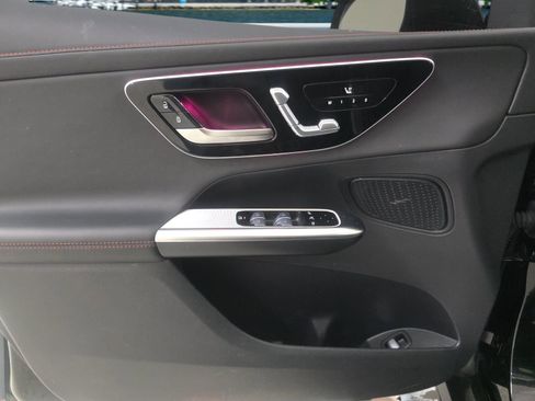 Used 2024 Mercedes-Benz GLC 43 AMG 4MATIC image 4