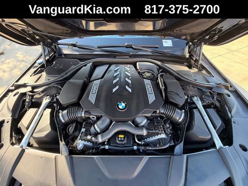 Used 2022 BMW 750i xDrive w/ M Sport Package AWD/4WD image 29