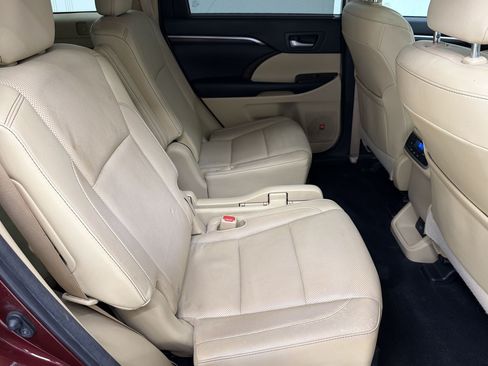 Used 2016 Toyota Highlander Limited AWD/4WD image 30