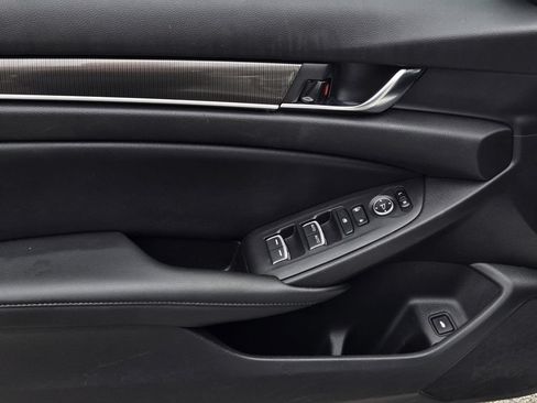 Used 2021 Honda Accord Sport image 15