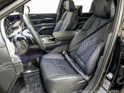 New 2026 Cadillac Escalade IQ Luxury 1 w/ LPO, Radiant Package image 8