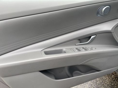 Certified 2024 Hyundai Elantra SEL FWD image 16