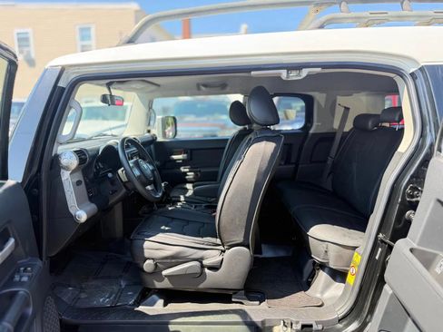 Used 2007 Toyota FJ Cruiser 4WD image 22