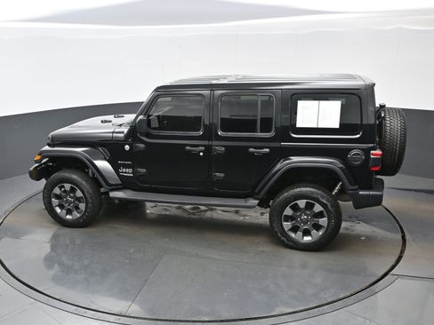 Used 2018 Jeep Wrangler Unlimited Sahara w/ Dual Top Group image 35