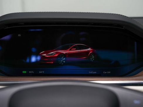 Used 2023 Tesla Model S Standard Range AWD/4WD image 43