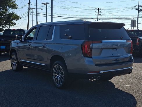 Used 2026 GMC Yukon XL Denali w/ Sun & Power Step Package AWD/4WD image 7