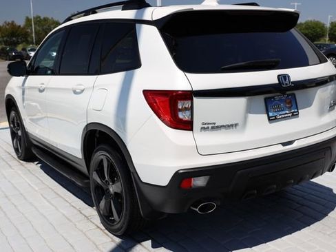 Used 2021 Honda Passport Elite image 3