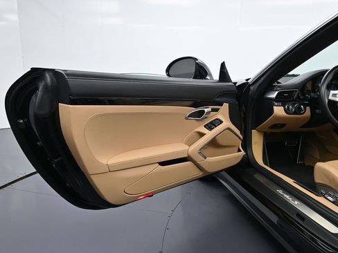 Used 2016 Porsche 911 Turbo S image 14