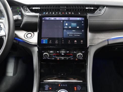 Used 2023 Jeep Grand Cherokee Overland w/ Advanced Protech Group III image 23