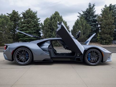 Used 2018 Ford GT RWD image 12