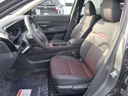 New 2026 Nissan Kicks SR w/ Cold Weather Package image 10