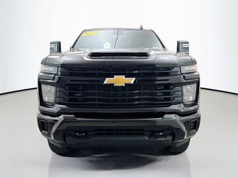 Used 2024 Chevrolet Silverado 2500 Custom w/ Custom Value Package AWD/4WD image 2