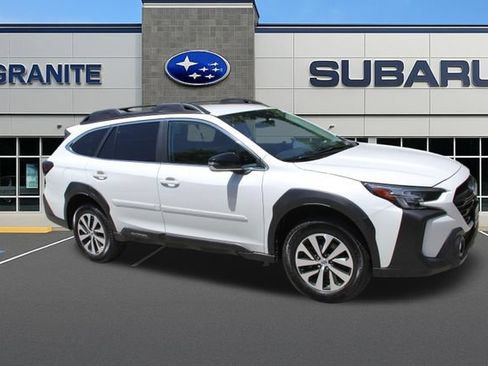 Used 2023 Subaru Outback Premium AWD/4WD image 13
