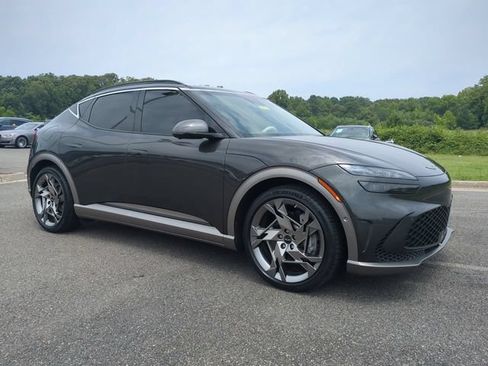 Used 2023 Genesis GV60 Performance AWD/4WD image 2