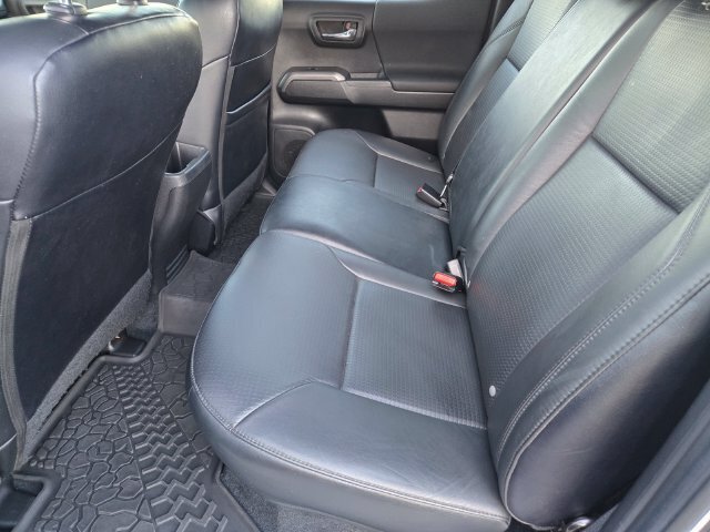 Certified 2023 Toyota Tacoma TRD Off-Road w/ TRD Premium Off Road Package AWD/4WD image 15