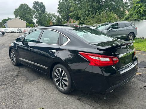 Used 2016 Nissan Altima 2.5 SL w/ 2.5 Technology Package FWD image 12