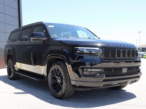 New 2025 Jeep Wagoneer L Series II w/ Premium Group I image 6