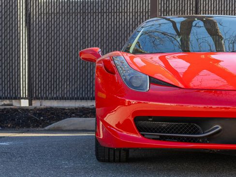 Used 2010 Ferrari 458 Italia Coupe image 4