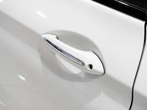 Used 2017 BMW M6 Coupe image 34