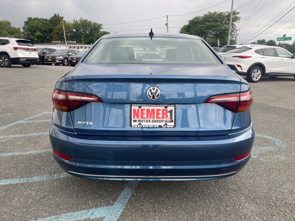 Used 2019 Volkswagen Jetta SEL FWD image 4