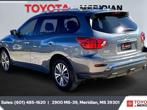 Used 2020 Nissan Pathfinder SV w/ Cargo Package image 2