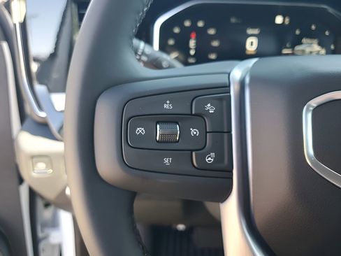 New 2026 GMC Sierra 1500 Elevation image 32