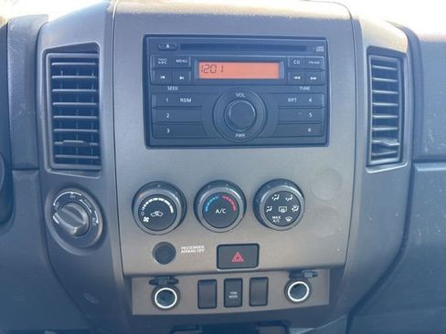 Used 2014 Nissan Titan S AWD/4WD image 21