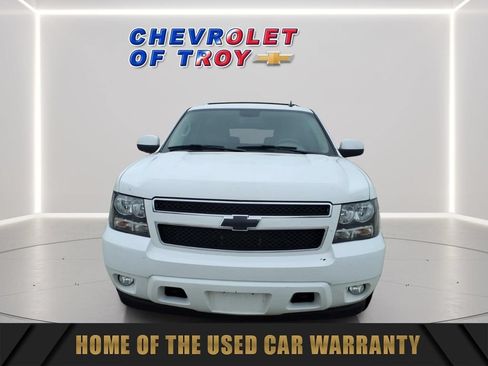 Used 2013 Chevrolet Suburban LT w/ Luxury Package AWD/4WD image 2