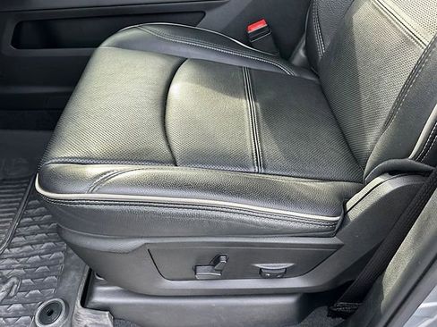 Used 2024 RAM 3500 Limited image 12