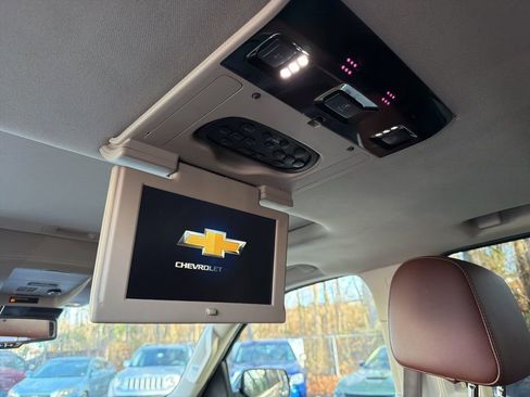 Used 2017 Chevrolet Suburban Premier image 23
