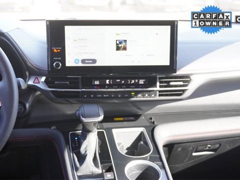 Used 2025 Toyota Sienna XSE w/ XSE Premium Package image 17