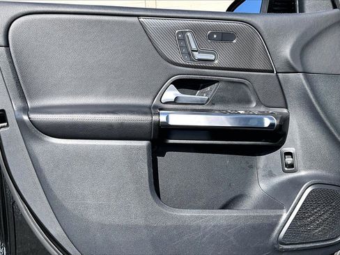 Used 2022 Mercedes-Benz GLB 35 AMG 4MATIC image 24