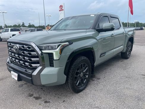 Used 2024 Toyota Tundra Platinum AWD/4WD image 3