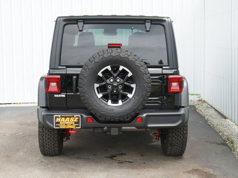 Used 2024 Jeep Wrangler Unlimited Rubicon w/ Technology Group AWD/4WD image 5