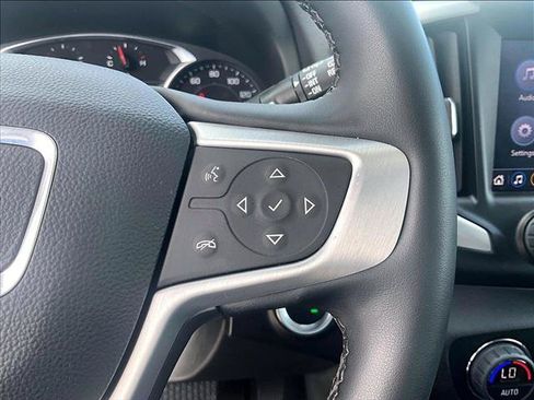 Used 2023 GMC Terrain SLT FWD image 21