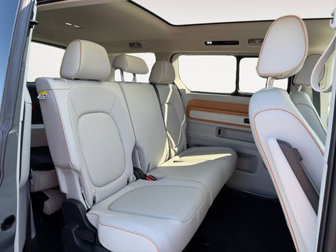 New 2025 Volkswagen ID. Buzz 1st Edition image 18