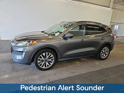 Used 2022 Ford Escape Titanium AWD/4WD image 10