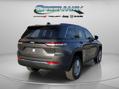 New 2025 Jeep Grand Cherokee Laredo