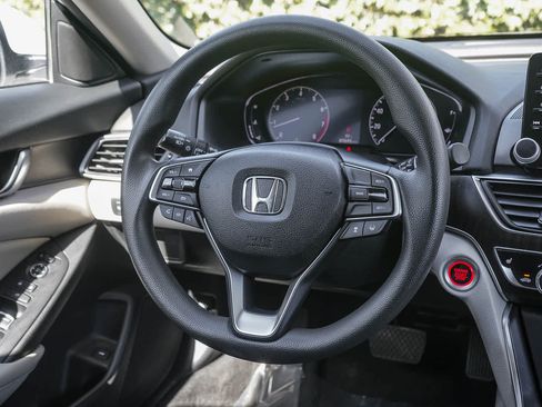 Used 2018 Honda Accord EX image 15