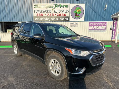 Used 2021 Chevrolet Traverse LT image 1