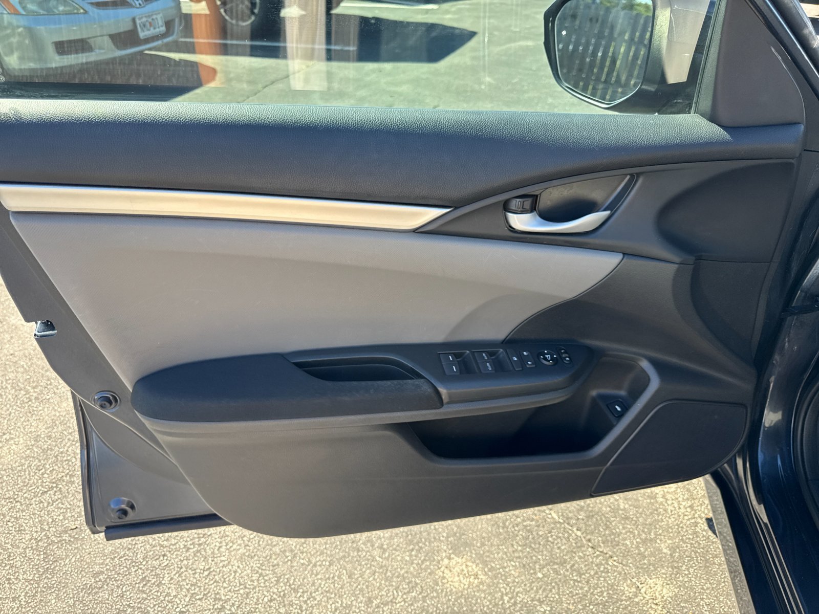 Used 2020 Honda Civic LX image 11