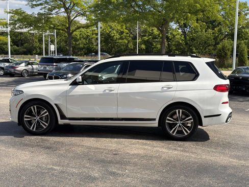 Used 2021 BMW X7 xDrive40i w/ M Sport Package AWD/4WD image 8
