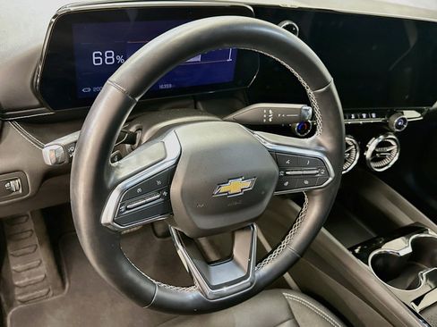 Used 2024 Chevrolet Blazer EV LT AWD/4WD image 18