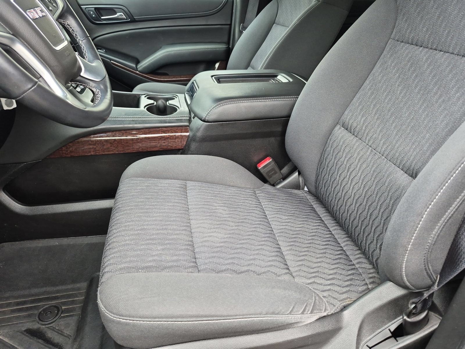 Used 2018 GMC Yukon SLE w/ SLE Value Package AWD/4WD image 17