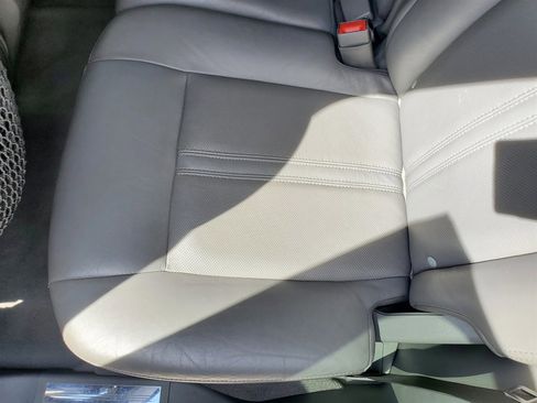 Used 2010 Cadillac SRX Performance image 31