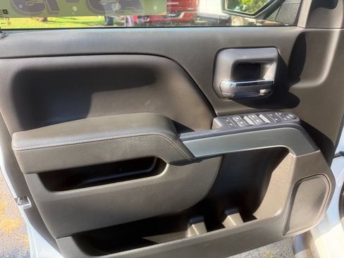 Used 2018 Chevrolet Silverado 1500 LT w/ LT Convenience Package RWD image 12
