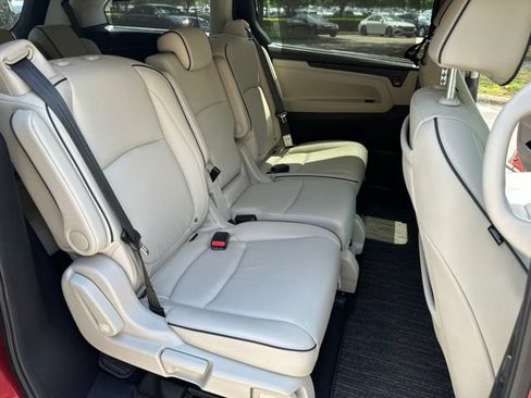 Used 2025 Honda Odyssey Touring image 15