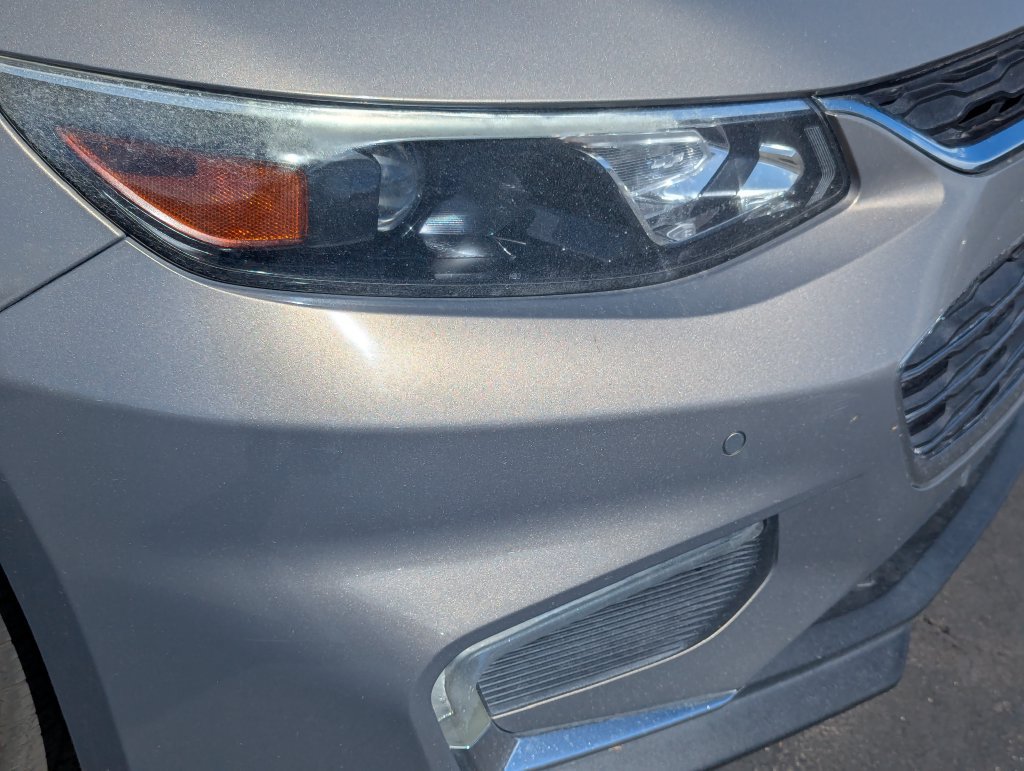 Used 2017 Chevrolet Malibu Premier w/ Premier Sun and Wheel Package FWD image 10