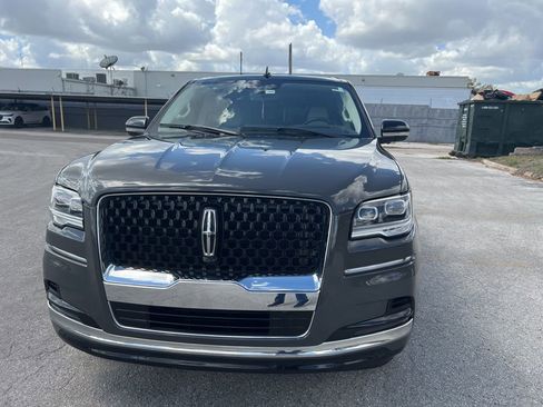 Used 2023 Lincoln Navigator Black Label image 8