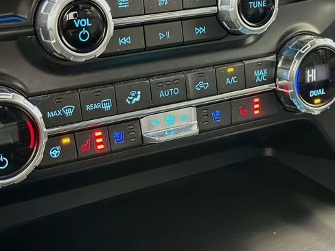 Used 2021 Ford F150 Platinum w/ Equipment Group 701A High image 23